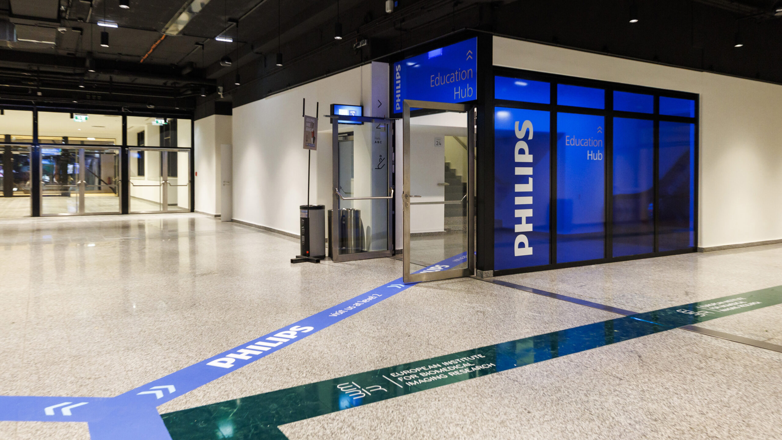 GR_004 Glass branding to Level 2
