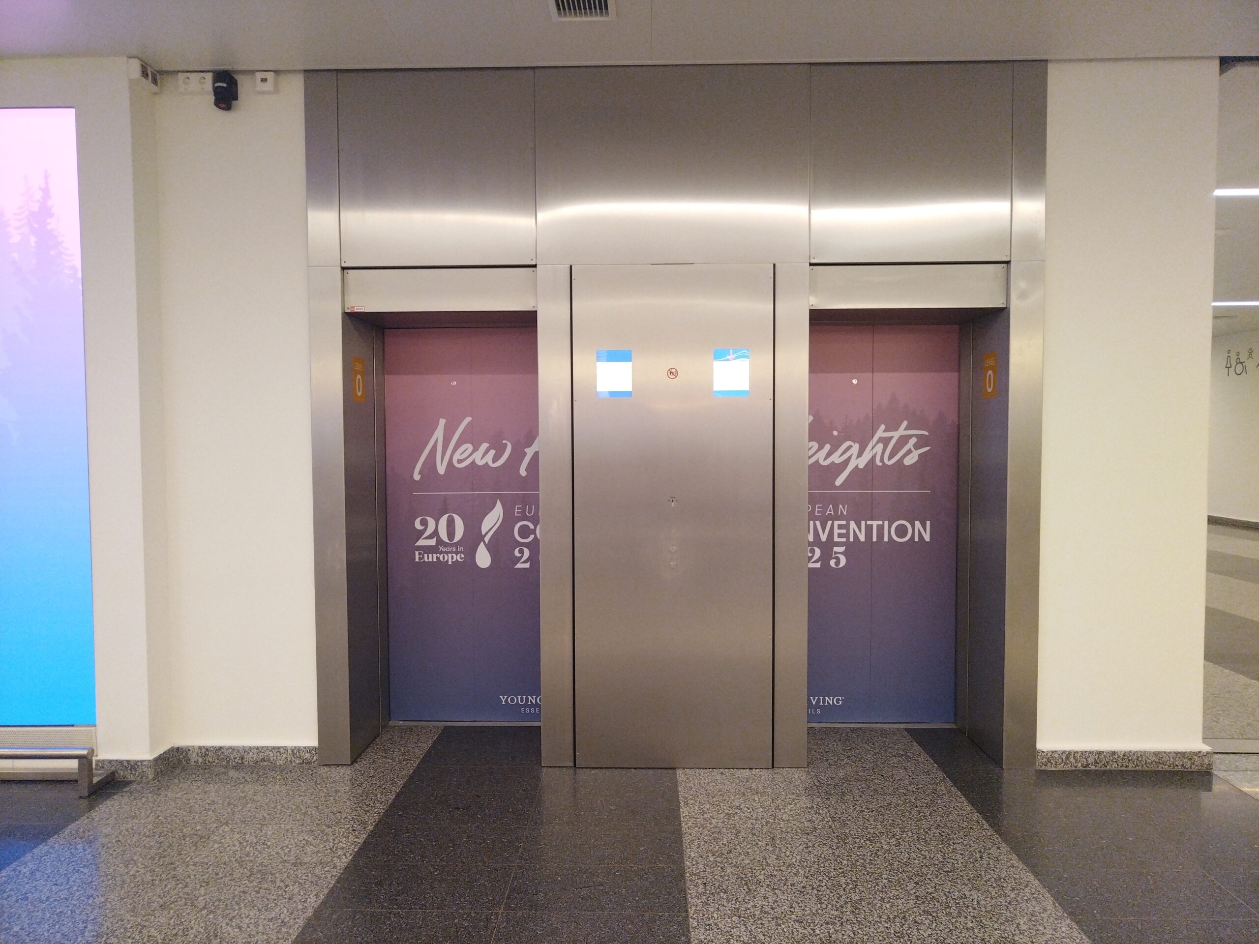 ALL_003 Elevator Outside Doors